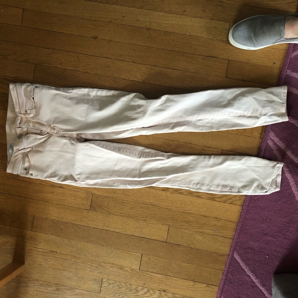 Light pink skinny jeans- extremely soft